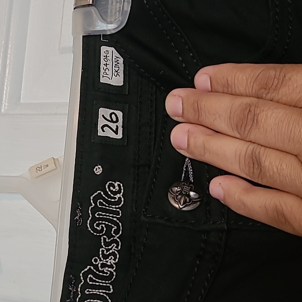 Miss Me Black Skinny Jeans - Picture 3 of 12